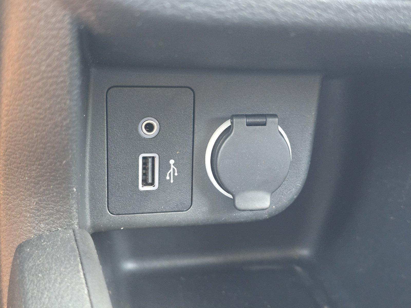 Certified 2024 Nissan Kicks S FWD image 20