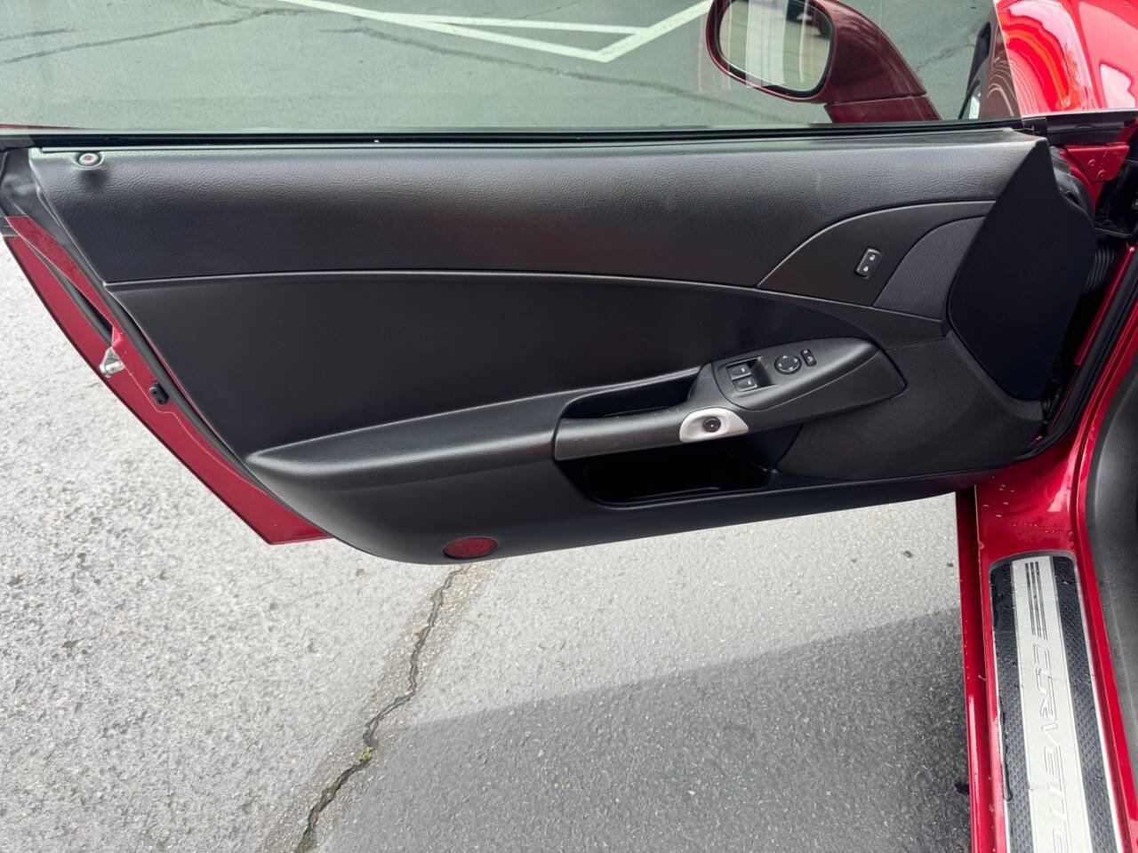 Used 2011 Chevrolet Corvette Coupe w/ 1LT RWD image 11