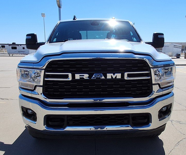 Used 2024 RAM 2500 Big Horn w/ Off Road Package AWD/4WD image 4