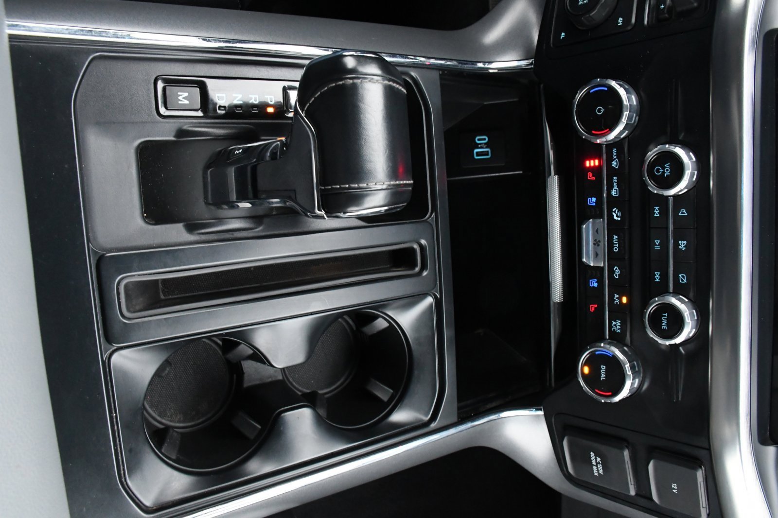 Used 2023 Ford F150 Lariat image 10