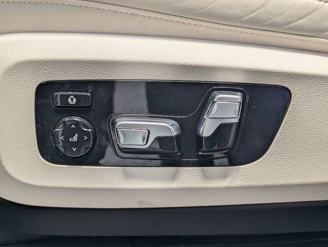 Used 2023 BMW X5 xDrive40i AWD/4WD image 11