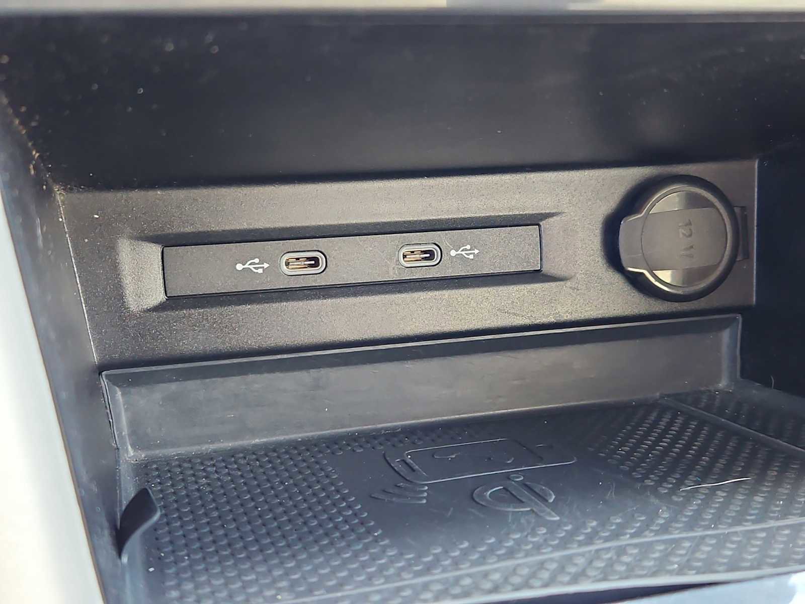 Used 2022 Volkswagen Tiguan SE image 17