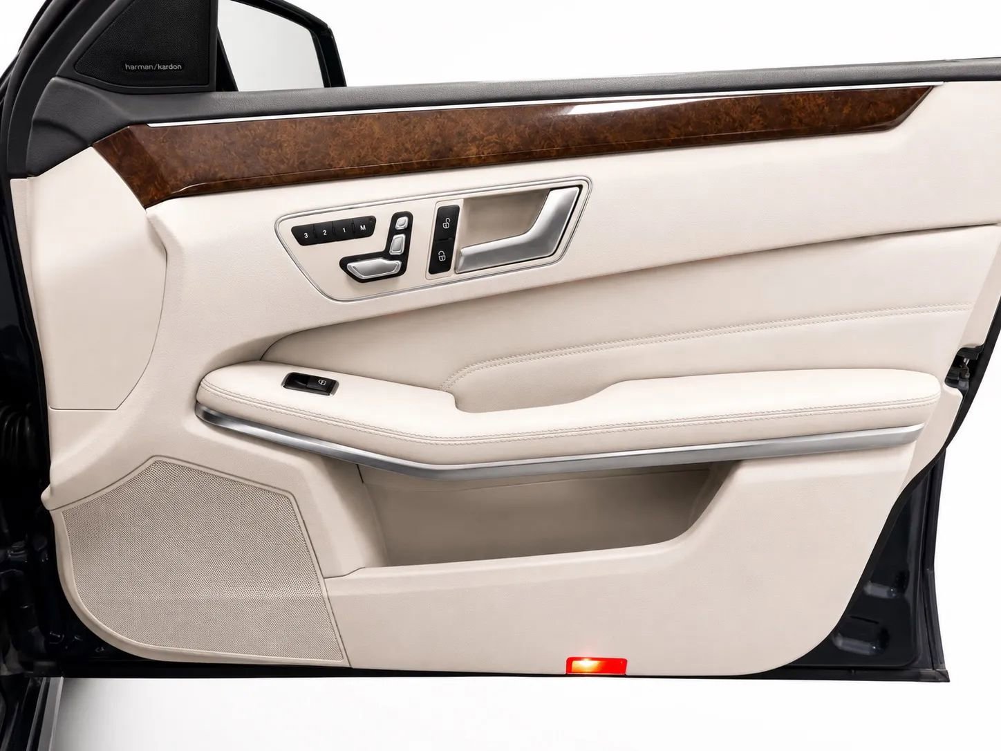 Used 2016 Mercedes-Benz E 350 Sedan image 21