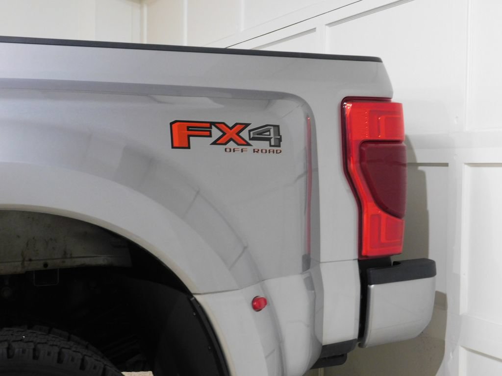 Used 2021 Ford F450 Limited w/ FX4 Off-Road Package AWD/4WD image 19