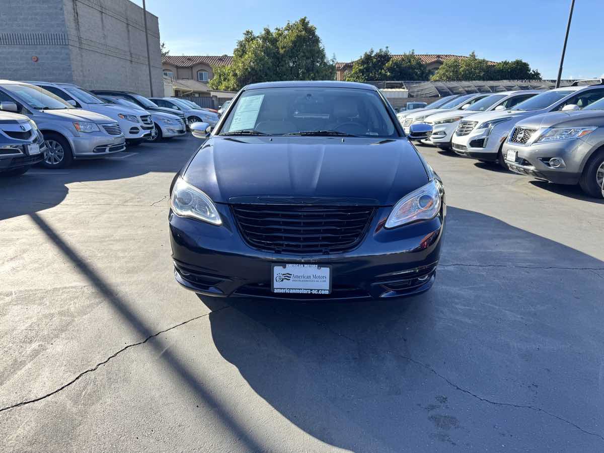 Used 2012 Chrysler 200 Limited FWD image 10