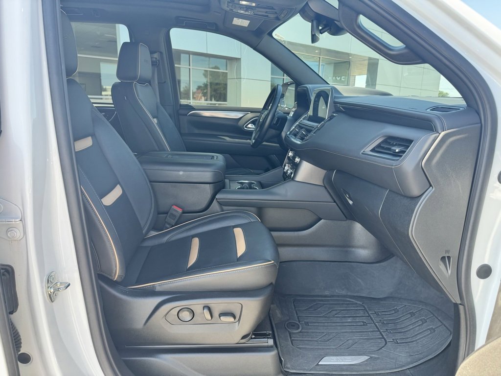 Used 2024 GMC Yukon AT4 w/ Technology Package image 18