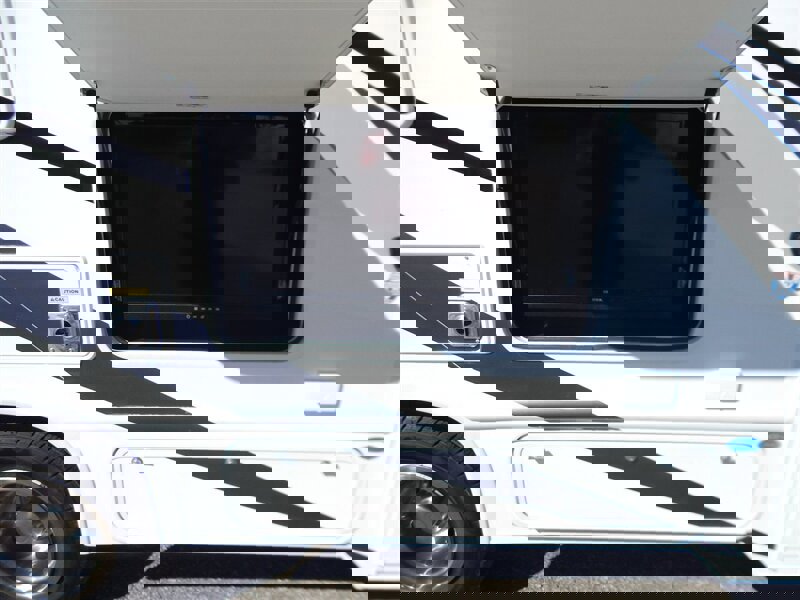 Used 2022 Ford E-450 and Econoline 450 Super Duty w/ Motorhome Prep Package image 13