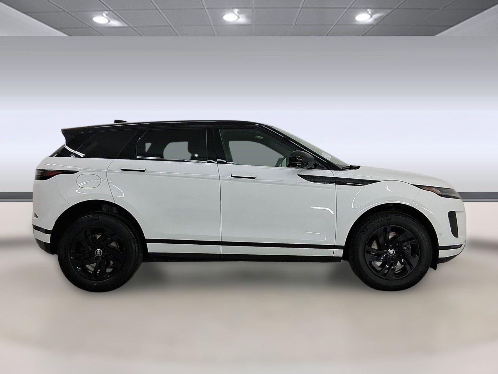 Used 2026 Land Rover Range Rover Evoque S image 8