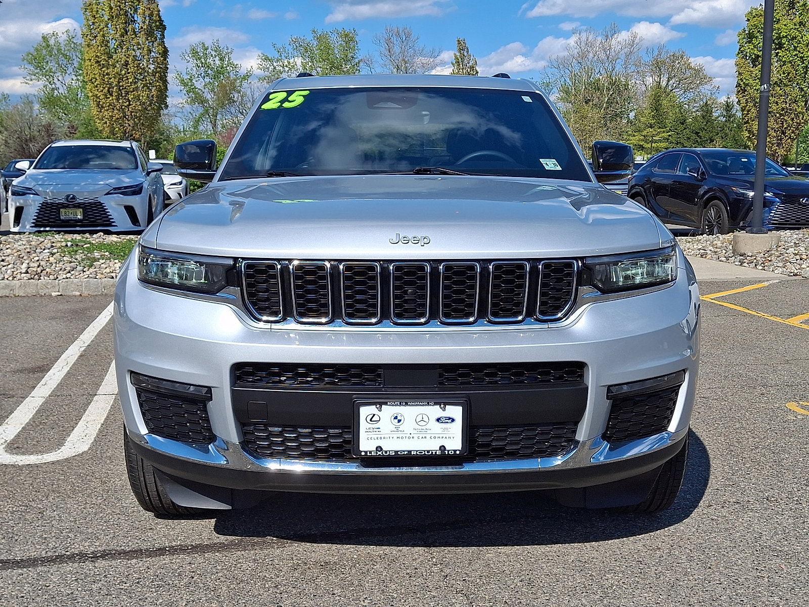 Used 2025 Jeep Grand Cherokee L Limited AWD/4WD image 2