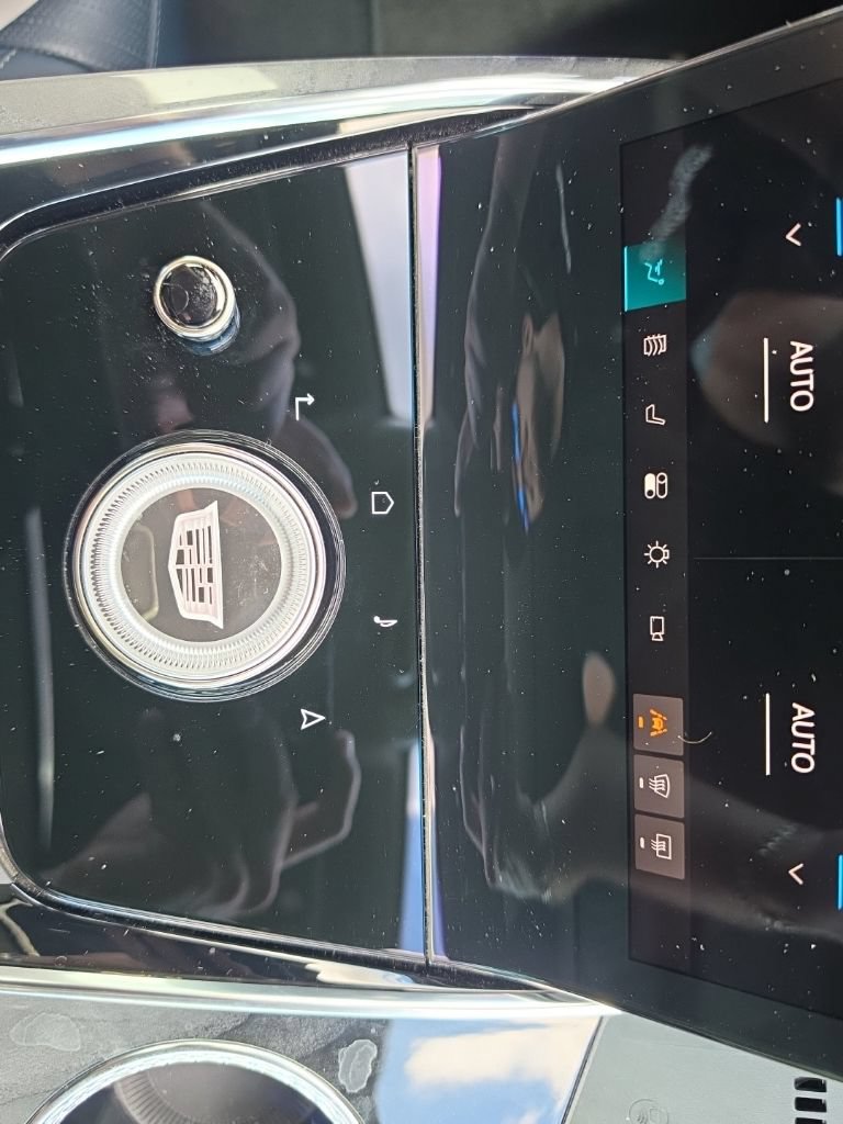 Certified 2026 Cadillac Escalade IQ Luxury 2 AWD/4WD image 31