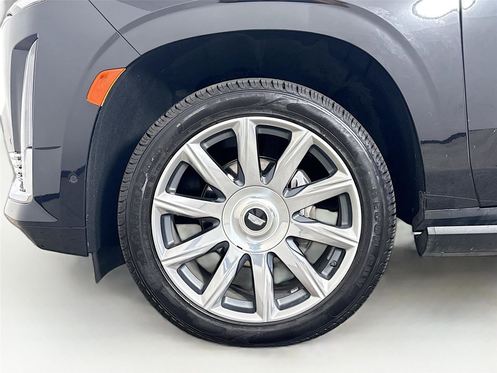 Used 2023 Cadillac Escalade ESV Premium Luxury Platinum image 13