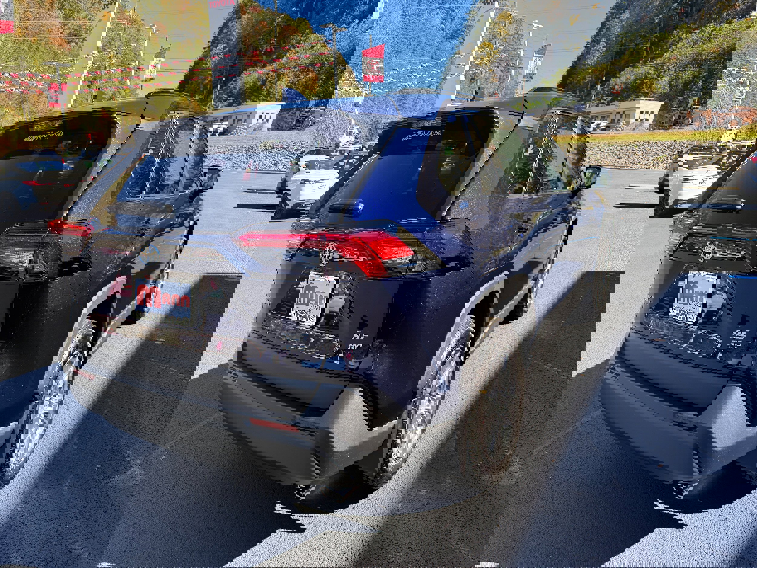 New 2025 Toyota RAV4 XLE image 7