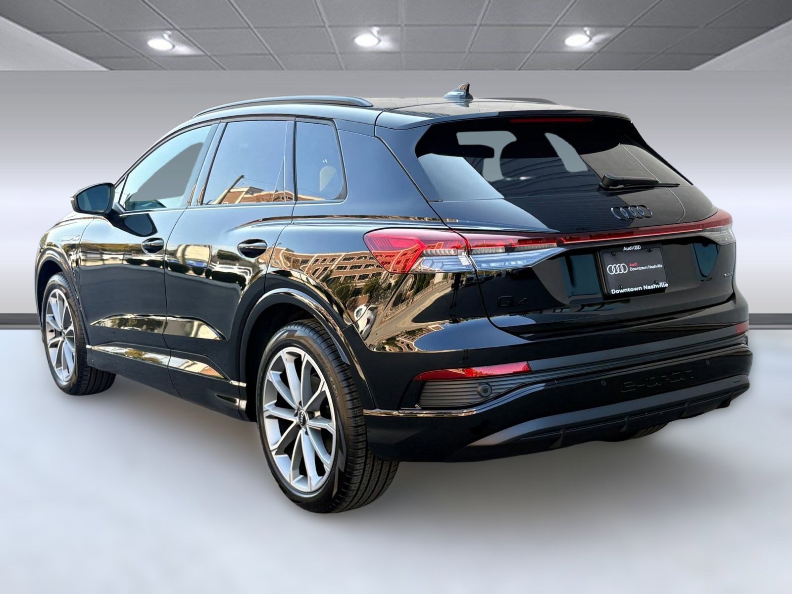 New 2026 Audi Q4 e-tron Premium image 3