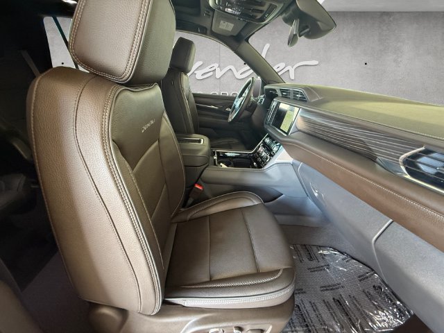 Used 2024 GMC Yukon Denali RWD image 24