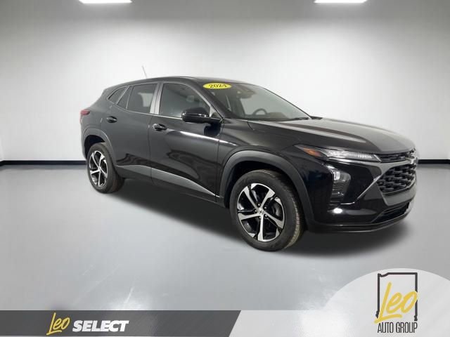 Used 2024 Chevrolet Trax RS image 8