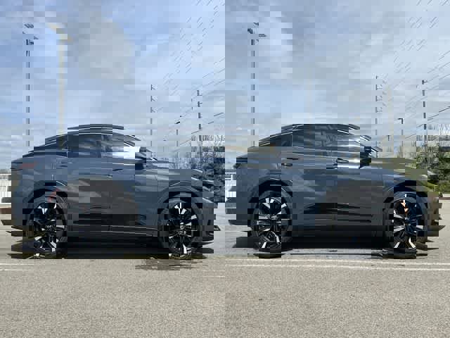 Used 2025 Toyota Crown Platinum AWD/4WD image 3