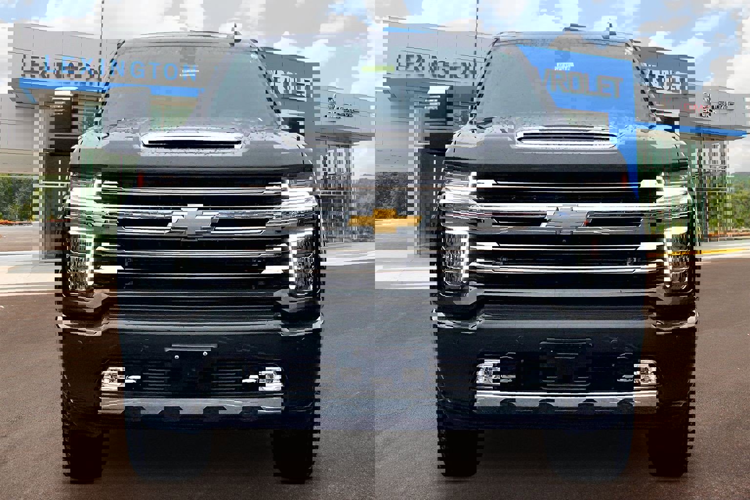 Used 2023 Chevrolet Silverado 2500 High Country image 3