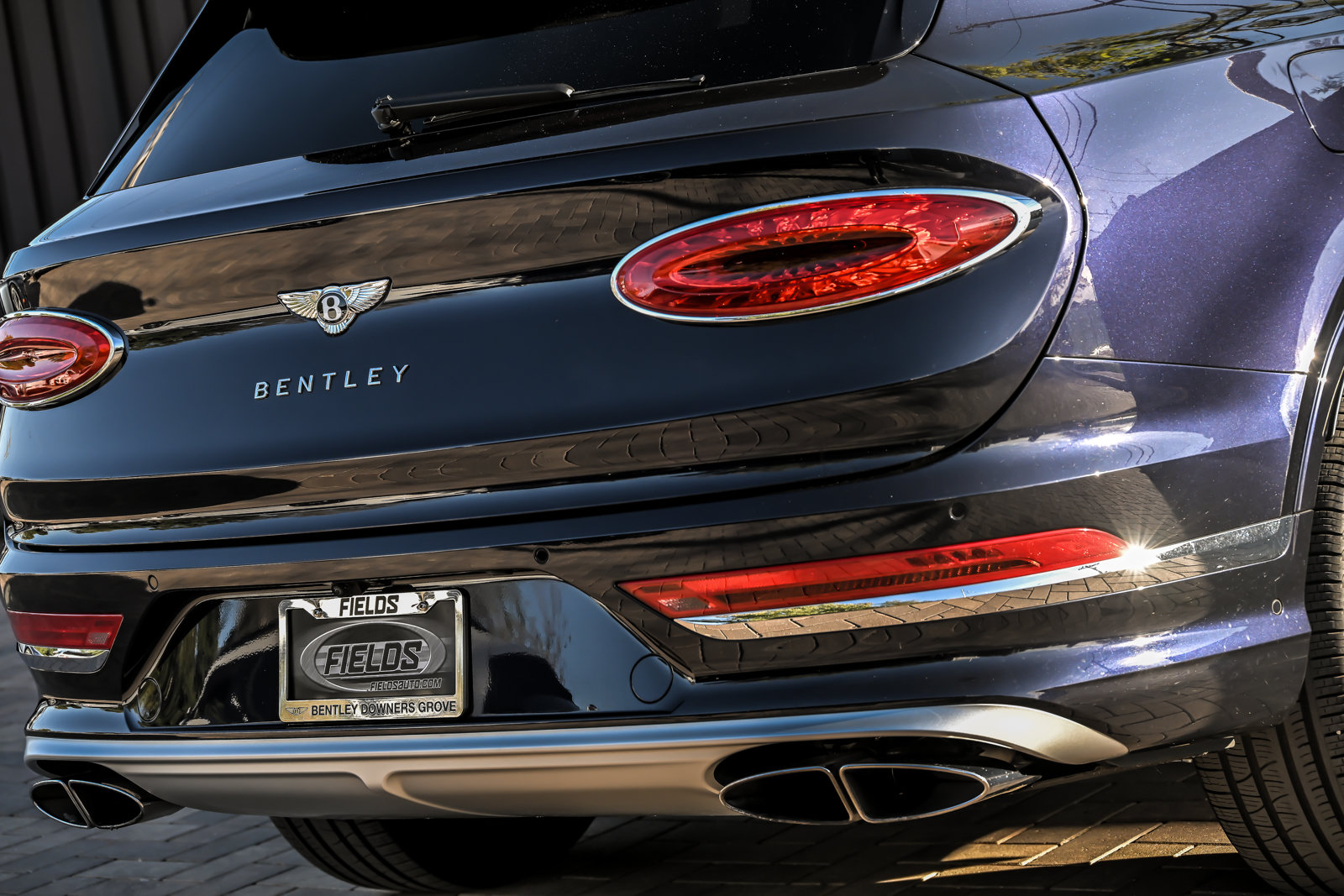 Certified 2023 Bentley Bentayga Extended Wheelbase AWD/4WD image 17