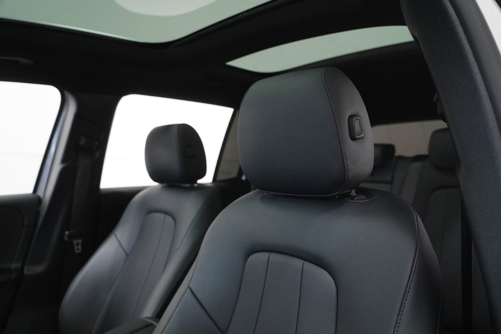 Certified 2023 Mercedes-Benz GLB 250 image 14