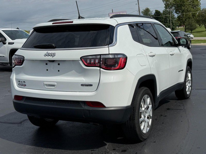 Used 2023 Jeep Compass Latitude AWD/4WD image 3