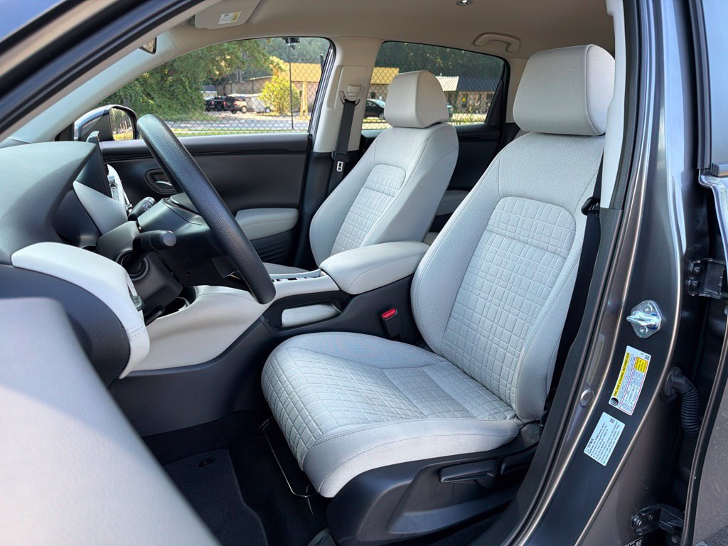 Used 2027 Honda HR-V LX image 19