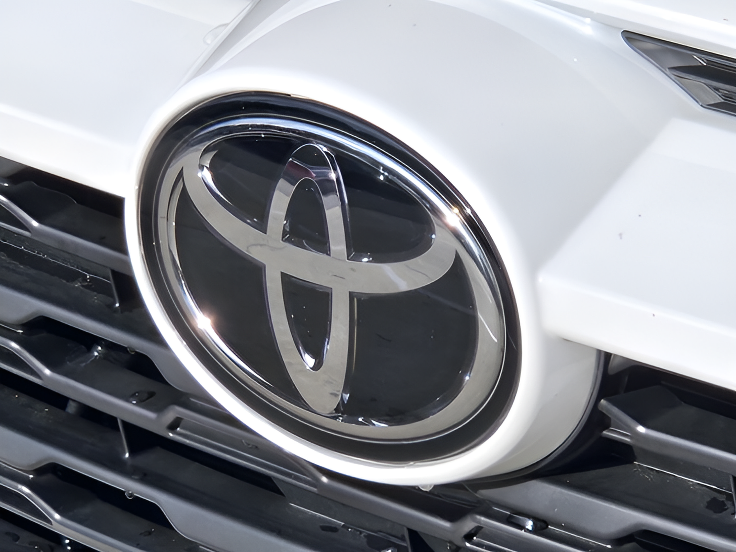 Certified 2025 Toyota RAV4 XLE w/ Convenience Package AWD/4WD image 35
