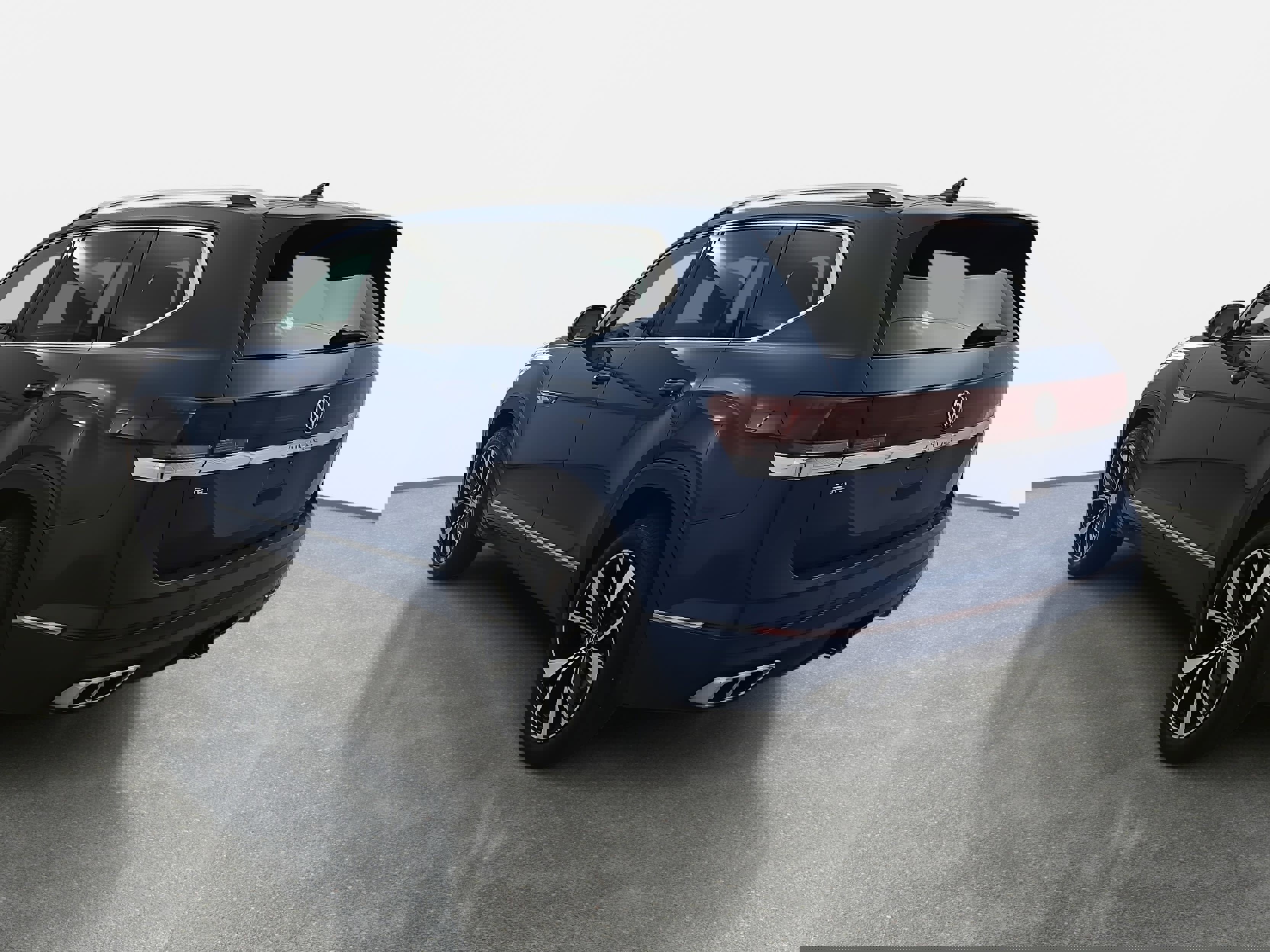 Certified 2025 Volkswagen Atlas SEL Premium R-Line image 5