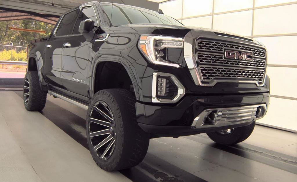 Used 2022 GMC Sierra 1500 Denali w/ Denali Premium Package AWD/4WD image 1