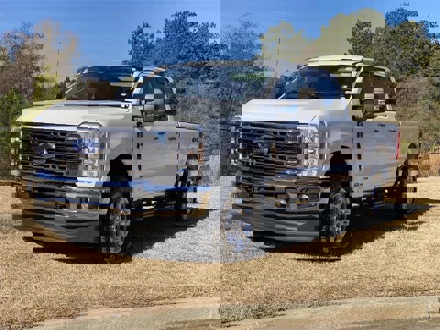 Used 2025 Ford F250 XLT image 43