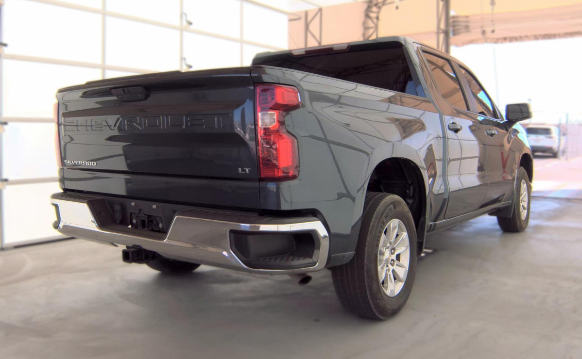 Used 2022 Chevrolet Silverado 1500 LT RWD image 7