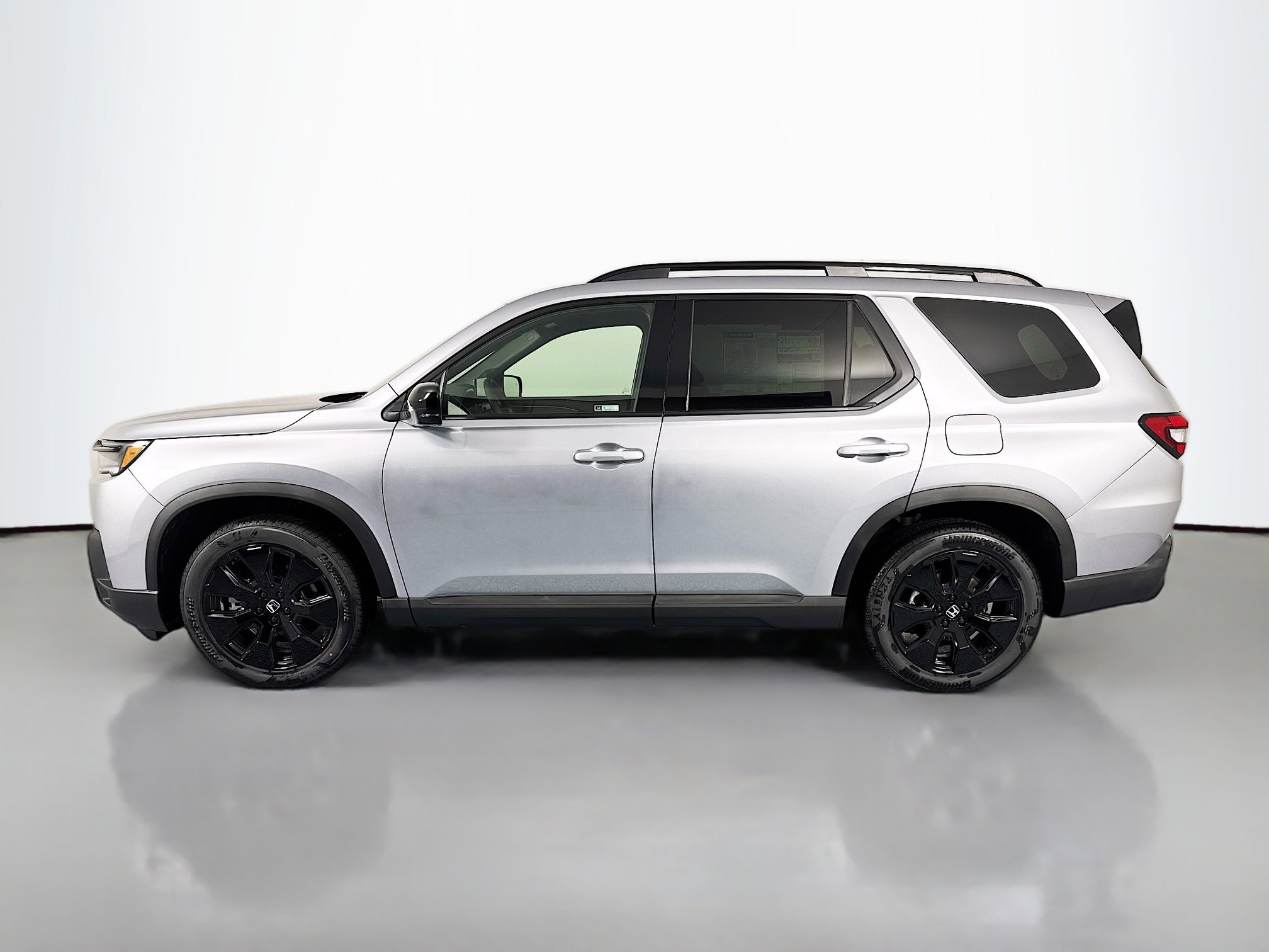 New 2026 Honda Pilot Black Edition image 8