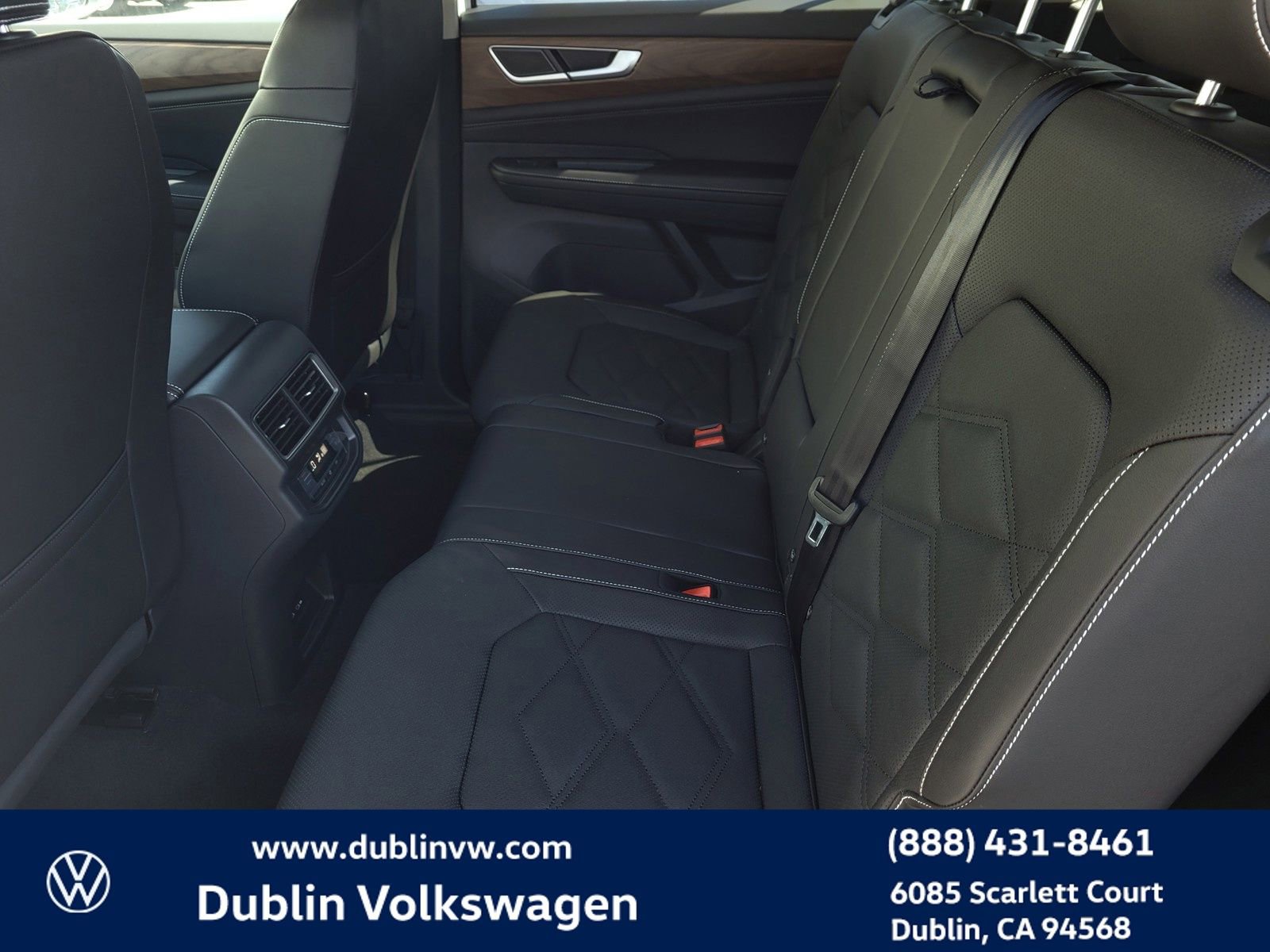 New 2026 Volkswagen Atlas SE image 11