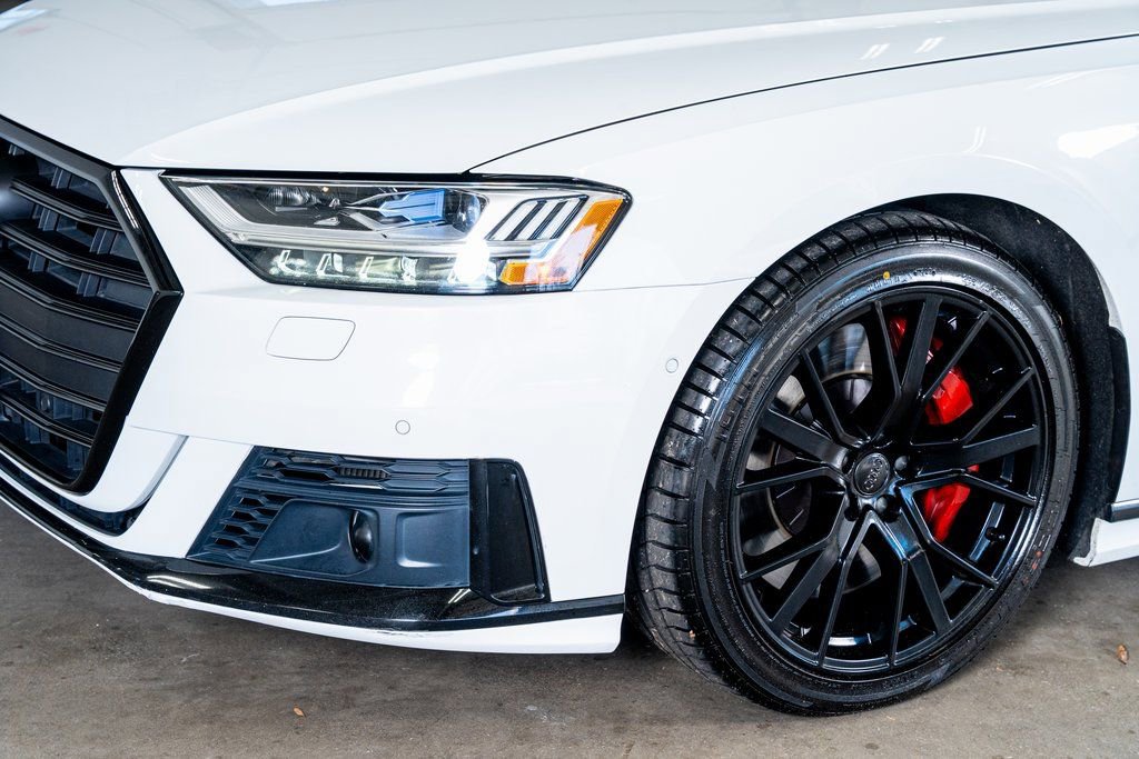 Used 2020 Audi S8 L w/ S8 Executive Package image 12