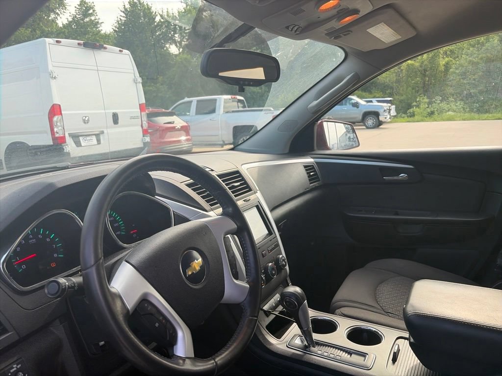 Used 2010 Chevrolet Traverse LT w/ Personal Connectivity Package FWD image 17