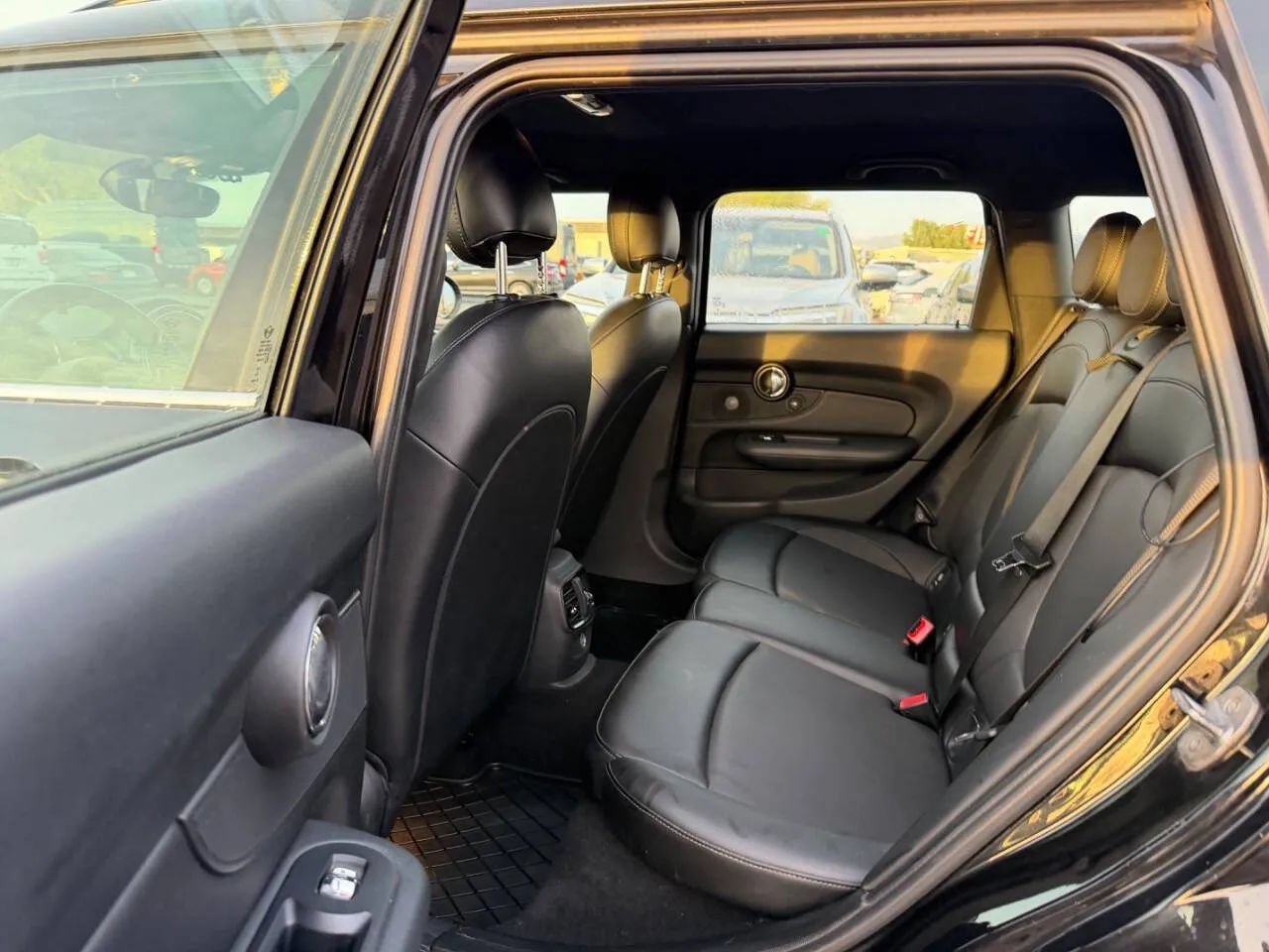 Used 2017 MINI Cooper Clubman FWD image 20