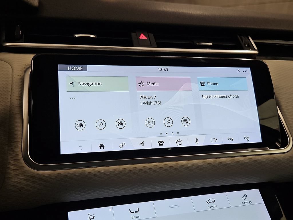 Used 2019 Land Rover Range Rover Velar R-Dynamic SE AWD/4WD image 19