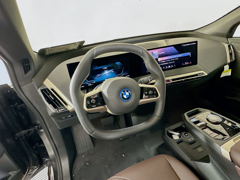 Used 2025 BMW iX xDrive50 image 13