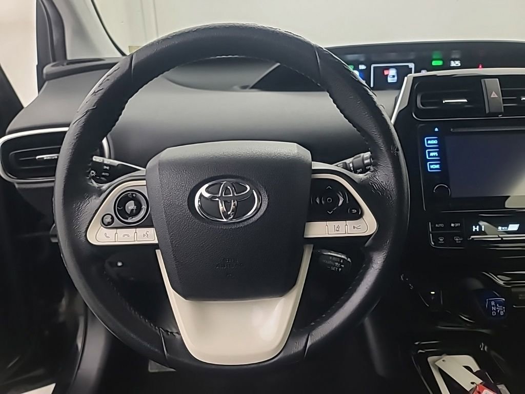 Used 2016 Toyota Prius Three w/ Advanced Technology Package FWD image 31