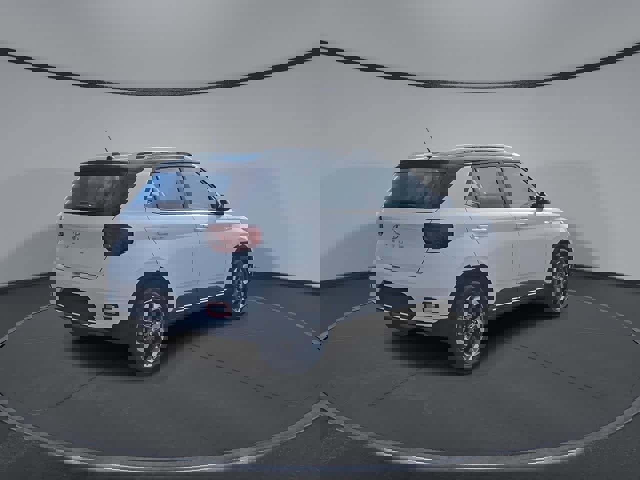 Used 2025 Hyundai Venue Limited image 8