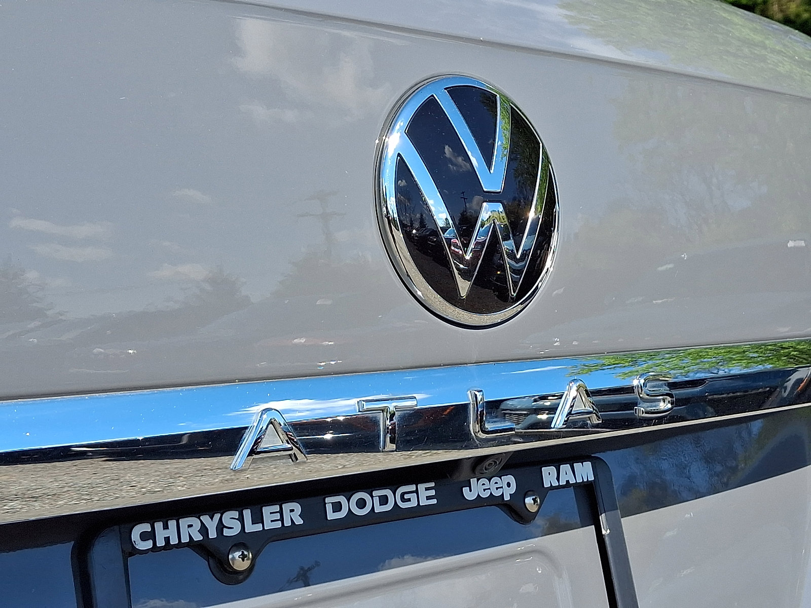 Used 2022 Volkswagen Atlas Cross Sport SEL Premium R-Line AWD/4WD image 32