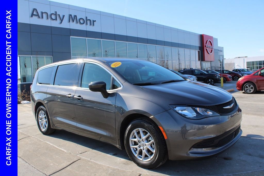 Used 2023 Chrysler Voyager LX image 1