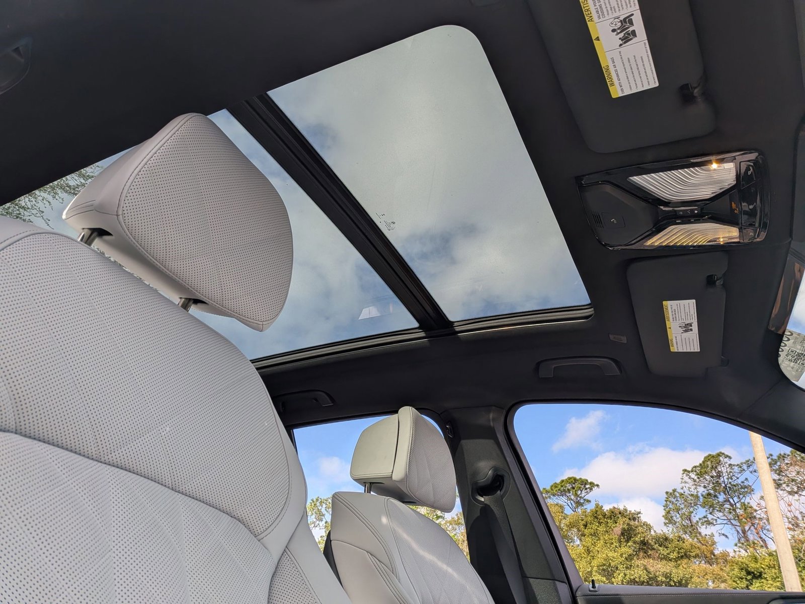 Used 2026 BMW X5 M60i image 17