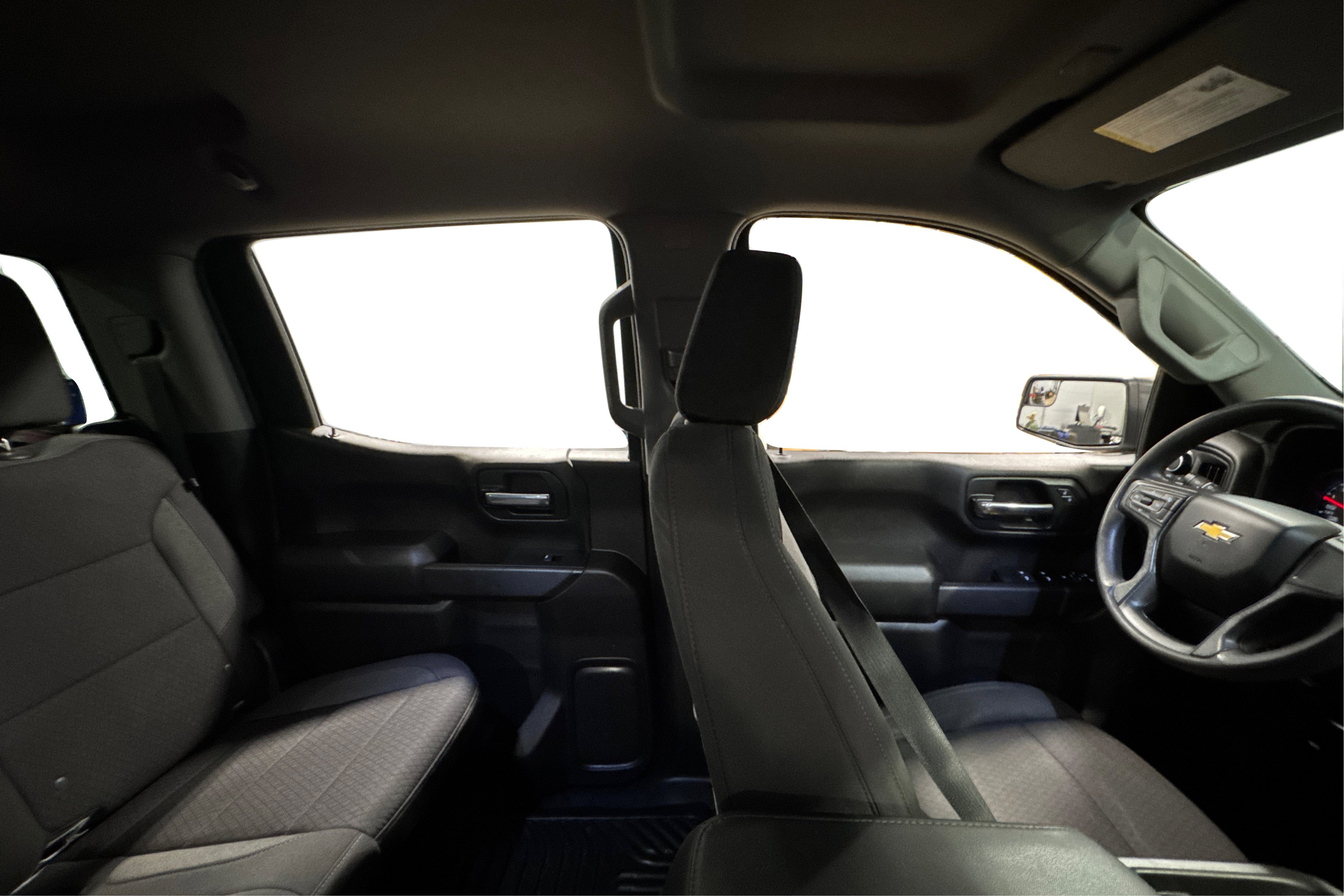 Used 2023 Chevrolet Silverado 1500 Custom image 39