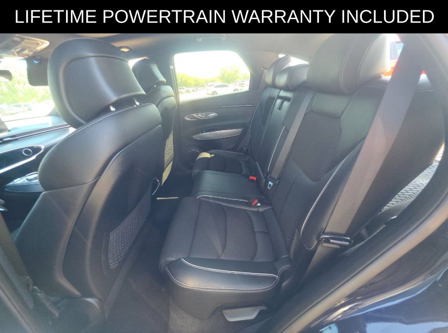 Used 2025 Genesis GV70 3.5T Sport AWD/4WD image 13