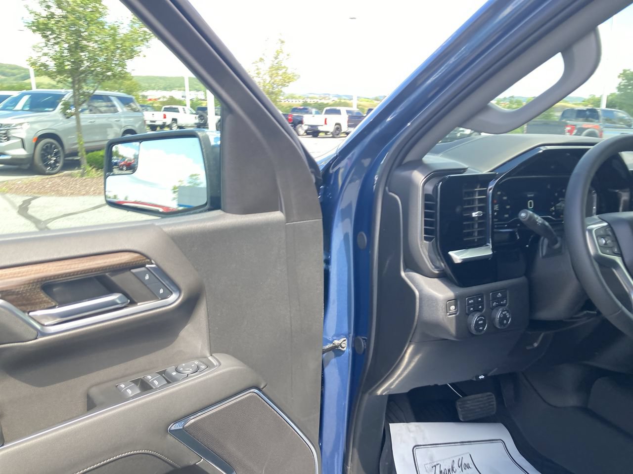New 2024 Chevrolet Silverado 1500 LT w/ Z71 Off-Road Package AWD/4WD image 20