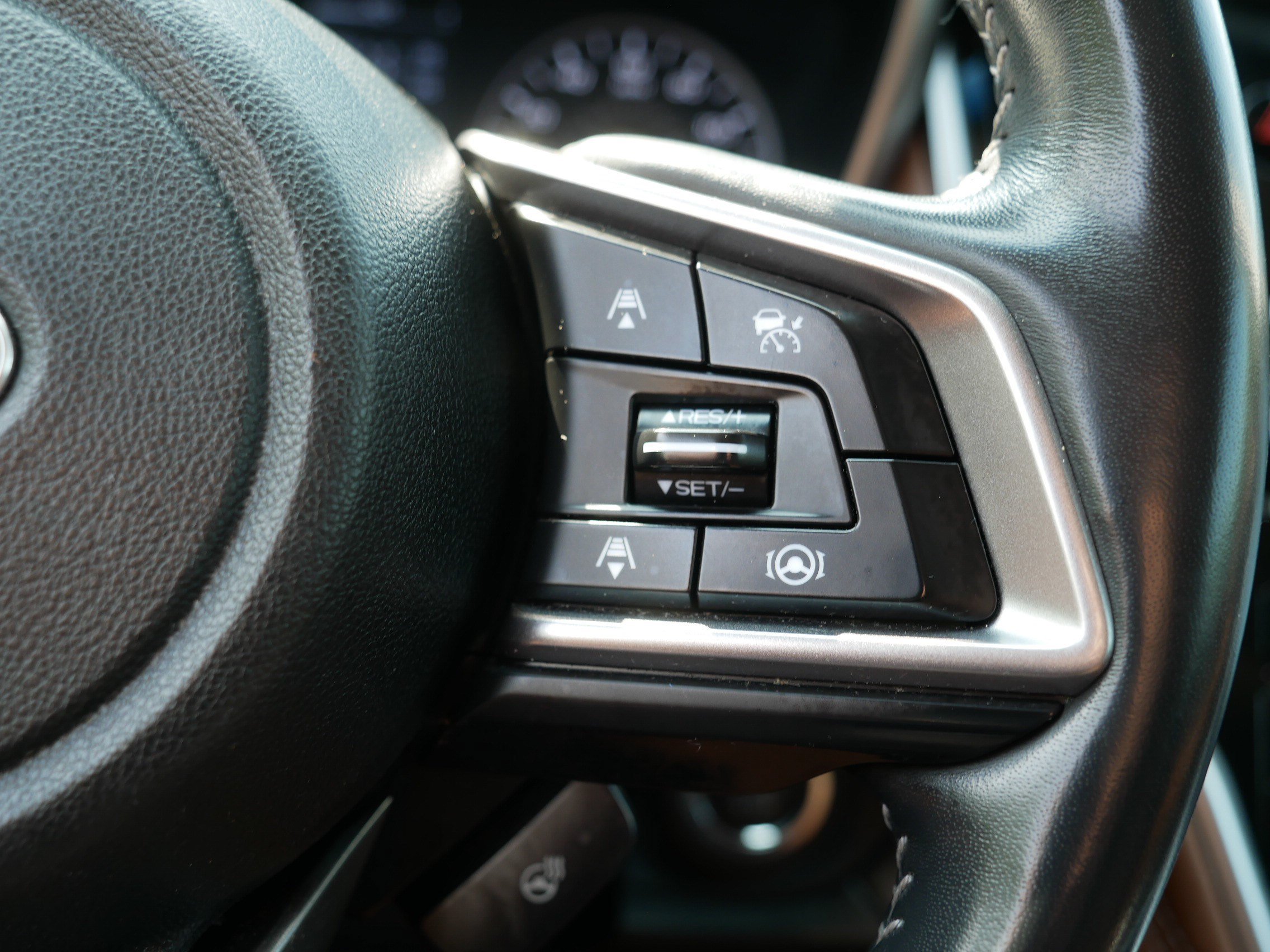 Used 2021 Subaru Outback Touring w/ Popular Package #2 AWD/4WD image 29