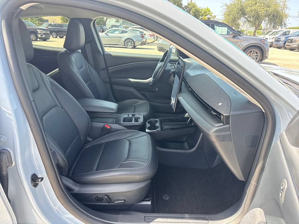Used 2025 Ford Mustang Mach-E Premium RWD image 28