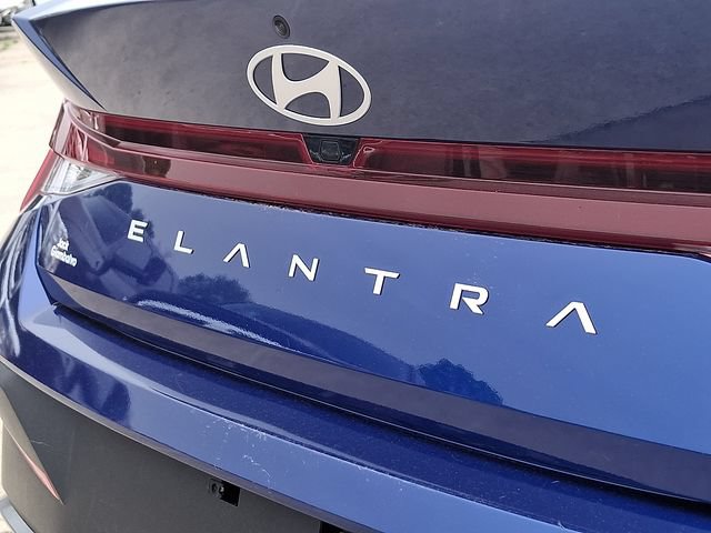 Certified 2024 Hyundai Elantra SEL FWD image 31