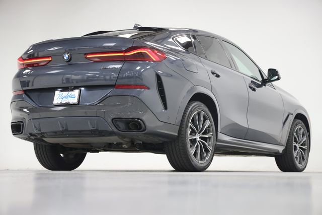 Used 2021 BMW X6 xDrive40i w/ M Sport Package AWD/4WD image 17