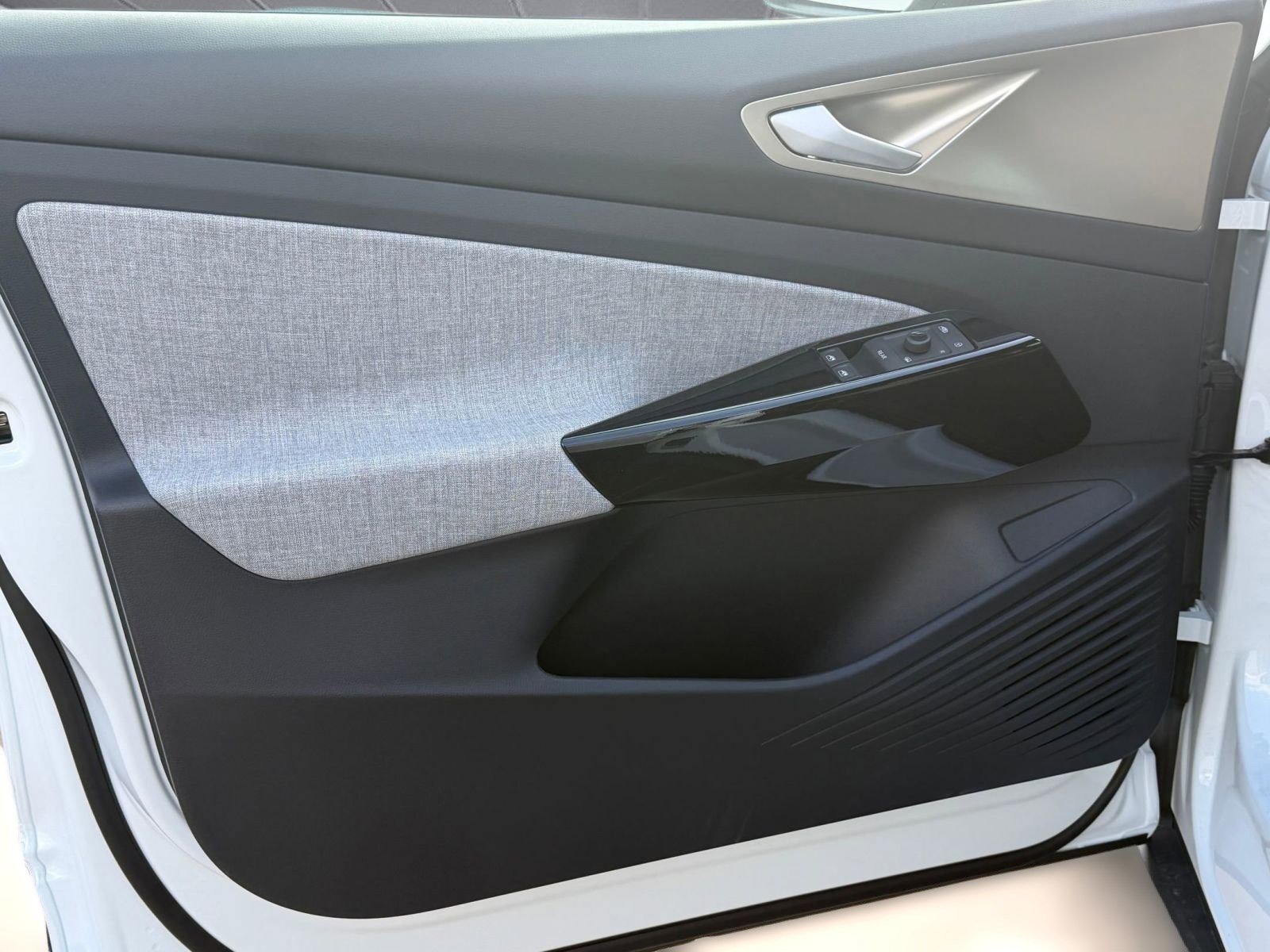 New 2026 Volkswagen ID.4 Pro RWD image 18